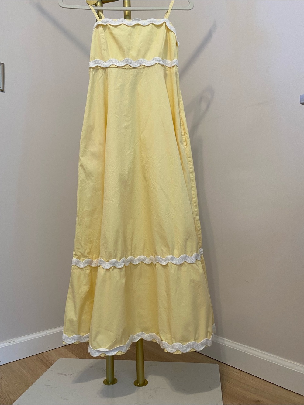 Yellow Maxi Sundress with White Trim - Picture 3 of 4